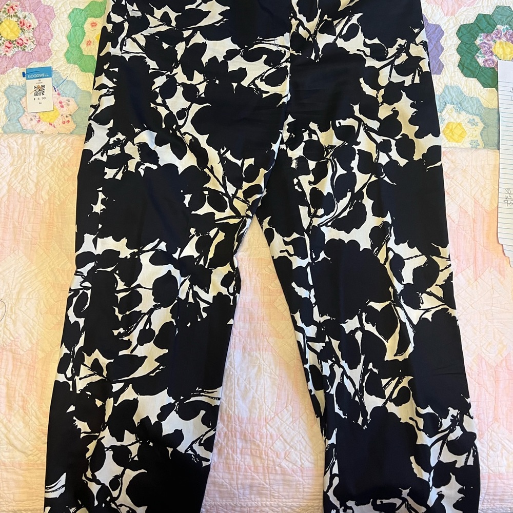 Lafayette 148 black and white cropped pants